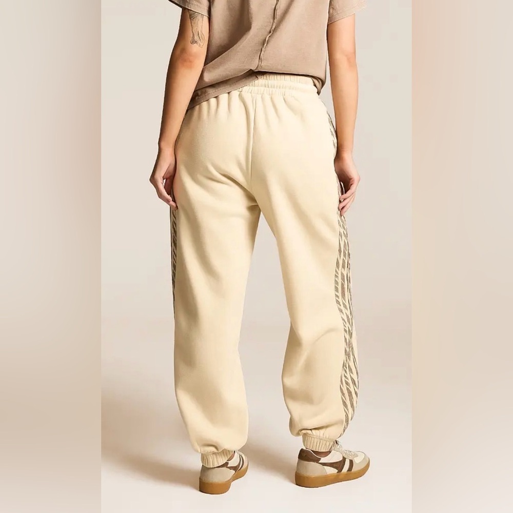 Gilded Intent Zebra Striped Jogger M - Picture 2 of 8